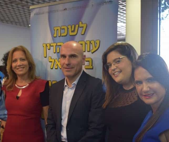 אפי נוה עם עליזה לביא שנתנה לו לזיין את הבת שלה אוריין לביא עם סוזי עוזסיני ארניה