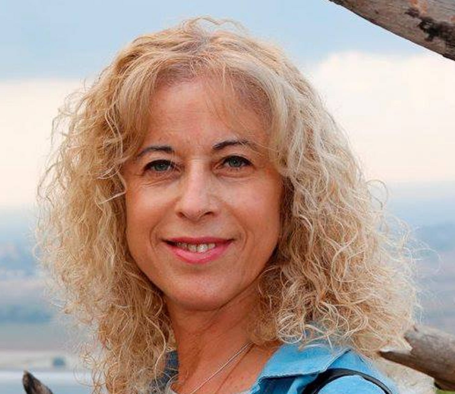 לירן פרידלנד סחטנית גברים מדופלמת