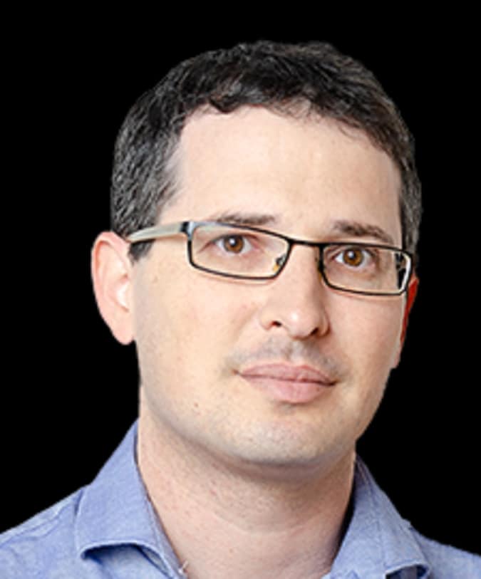 גיא רווה ממשרד בועז בן צור שמייצג את אפי נוה בפרשות הסקס