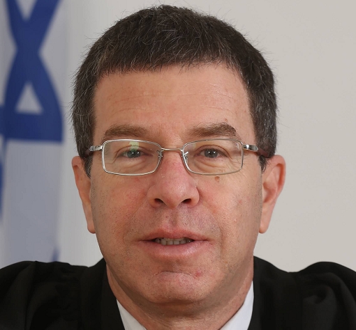אהרון שדה שופט שלום בחיפה פוסק לגברים פיצוים על הצד הנמוך