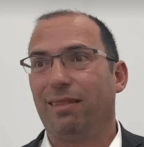 שמחה רוטמן יצא דמות עלובה ופתטית