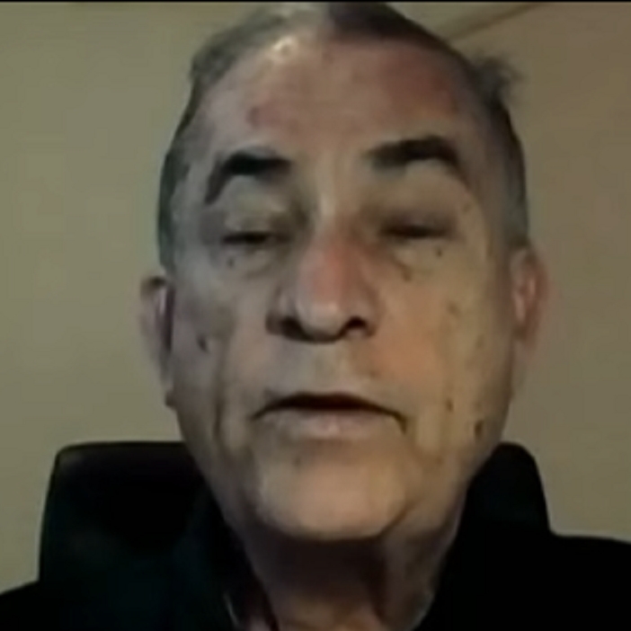 גדעון לוי הארץ מתראיין באל ג'זירה ומטנף על צהל