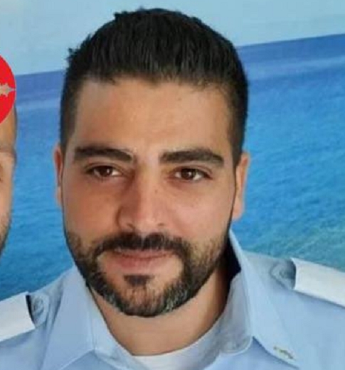 אבי בן דוד שוטר יצא להפליל בתי זונות והזונות דחו אותו ונגעלו ממנו מינית