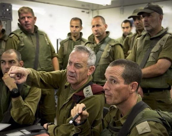 בני גנץ נתבע בהולנד על פשעי מלחמה וגלי בהרב מיארה עזרה לו