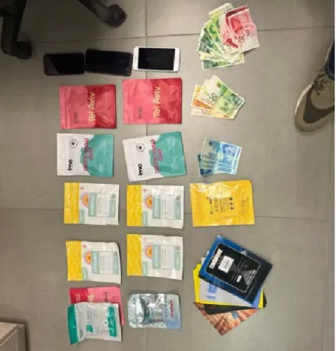 יורי מזובובסקי הבבון מנתיבות תפס כמה שקיות גראס ועושה לעצמו יחסי ציבור