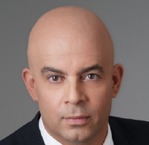 אריק ינאי מייצג נוכלים ומקושש לקוחות בסיוע המשפטי