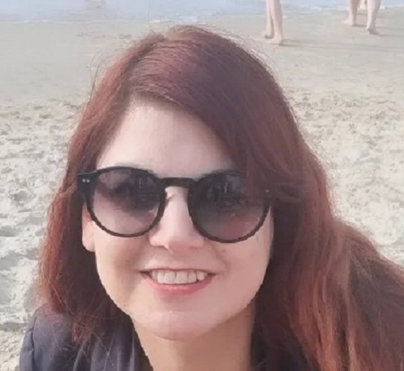 לורי שטטמאור מיניות בעיתון לאישה שיניים עקומות וציצי שטוח