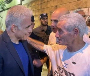 אייל יפה עם המפעיל שלו יאיר לפיד משבשים את המדינה
