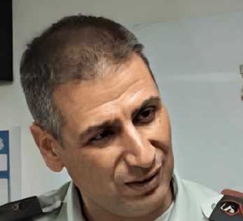 אלמ גיא לוי חרטטן פלצצן ומקשקש בקומקום