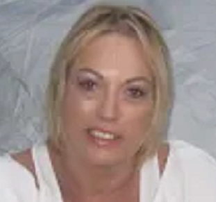 הדס מנור החפיצה עצמה מינית עבור סקופים