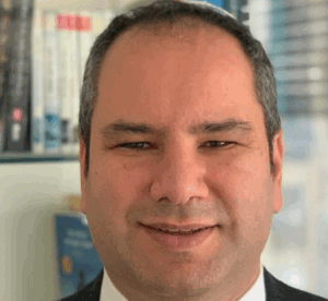 חגי הרוש היה עוזר אביחי מנדלבליט וליווה את תפירת תיקי ביבי