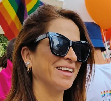 מירב בן ארי זקוקה דחוף לניתוח נישוי פנים