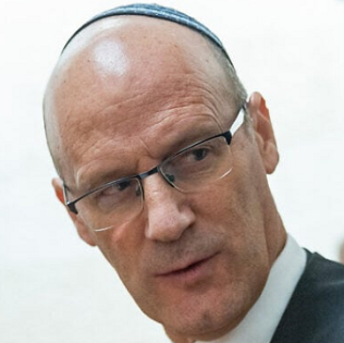 מיכאל ראבילו קריקטורה של עורך דין ליצני