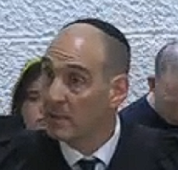 ארנון הראל לקקן תחת של גלי ודפנה ברק ארז