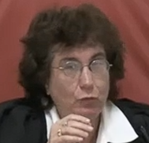 דפנה ברק ארז הזונה מפמינסטאן