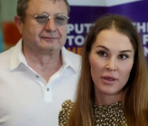 ויולטה סקלר הכלבה הסחטנית עם בעלה לשעבר אלכס סקלר