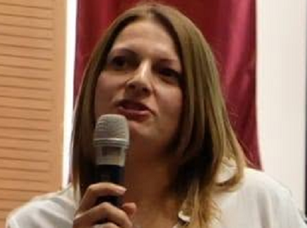 יפעת מישורי מקבצת נדבות עבור אביגדור ליברמן