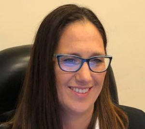 איילת ישראלי מרגלית הדריכה לסבית להתחזות לידועה בציבור