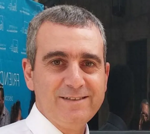 יגאל דנינו קרע ליוספה ברק את הרקטום