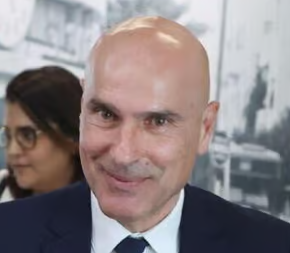 אפי נוה התותח קורע להדס שטייף את התורה ב 600000 שח