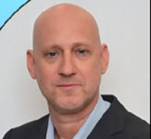 גלעד בנט הכלב שתפר תיקים לאזרחי ישראל ולביבי